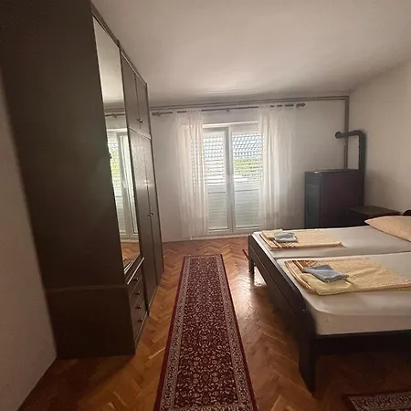 4 * Selce