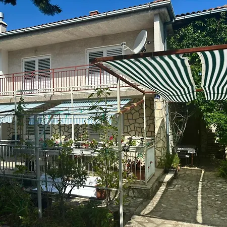 Apartment 4