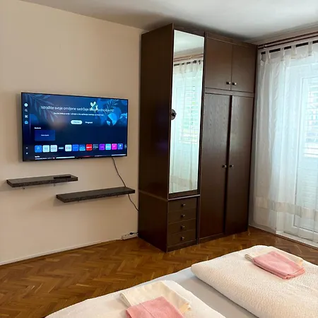 Tia Apartman