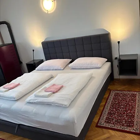 Apartment Tia