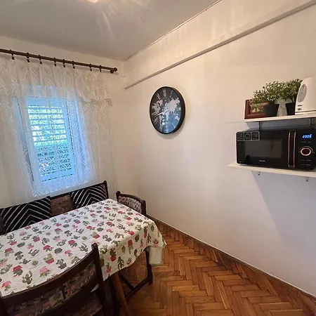 Apartment Tia