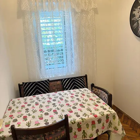Tia Apartment