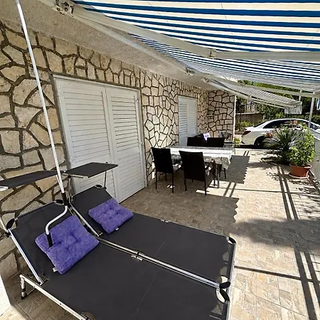 Tia Apartman Selce