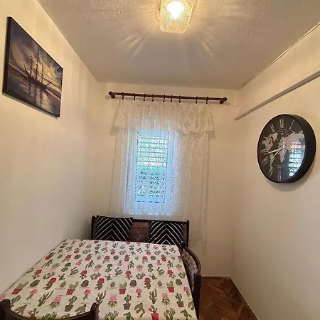 Apartman Tia *