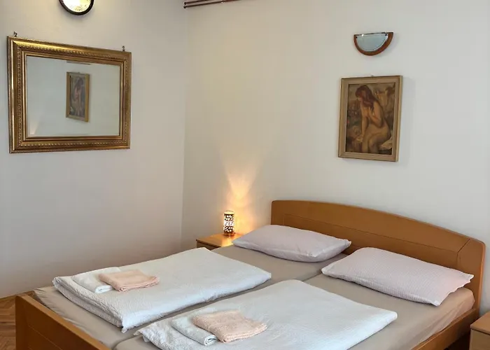 Tia Apartment