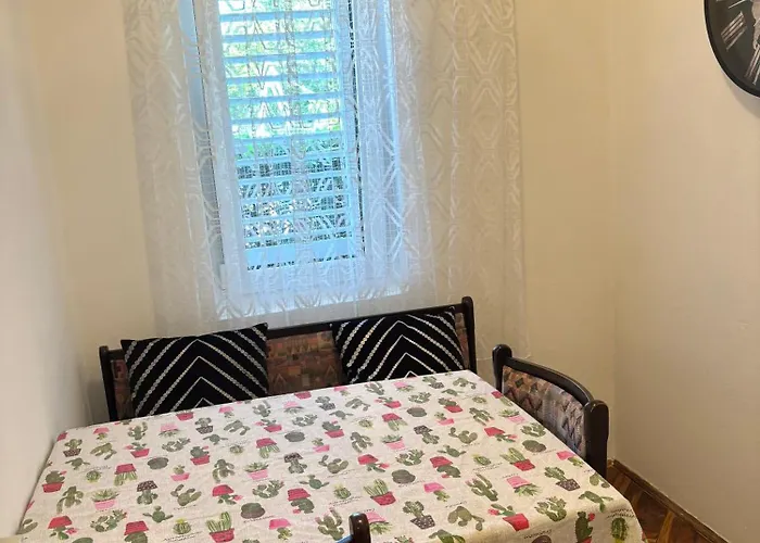 Tia Apartment
